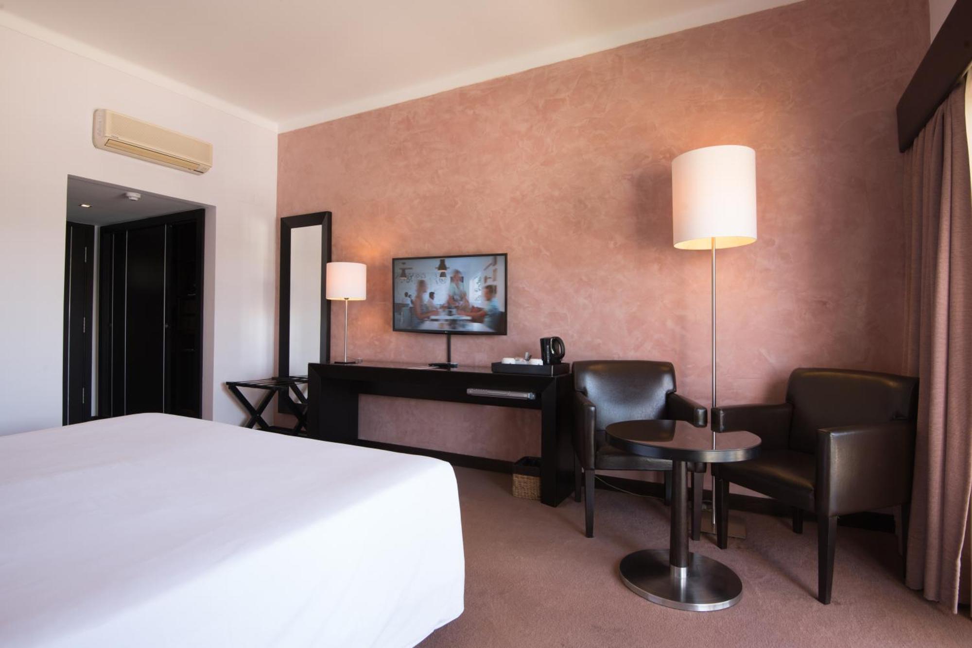 Vila Gale Collection Praia (Adults Only) Albufeira Bagian luar foto